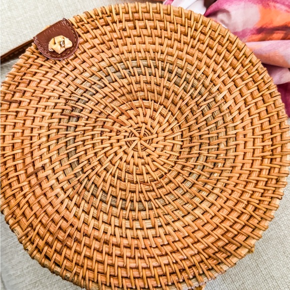 Handwoven Round Rattan Bag - Picture 8 of 10